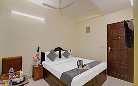 Super Townhouse Jheel Mahal